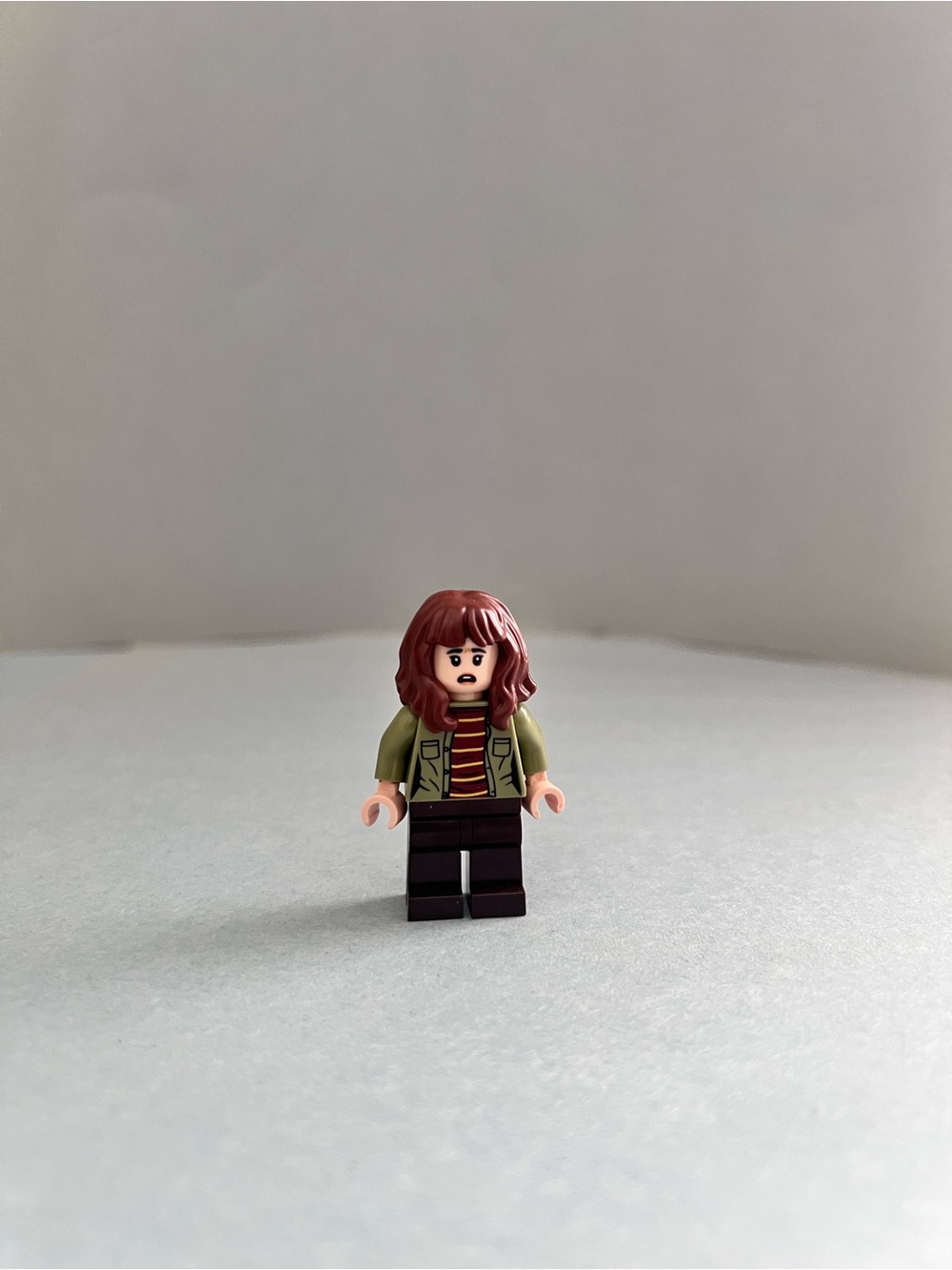 LEGO Stranger Things Joyce Byers Minifigure